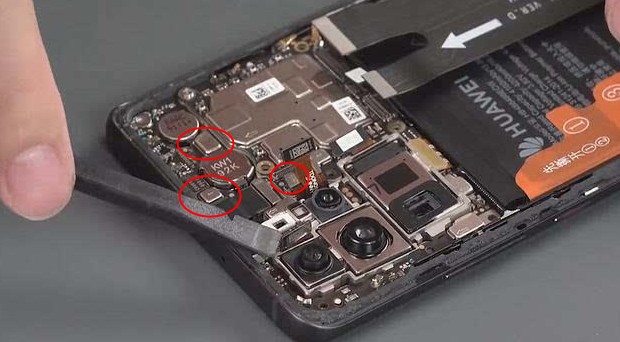 拆解华为P30 Pro:同时镶入4个摄像头是如何做到的?